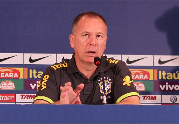 Análise: As seleções de Mano Menezes