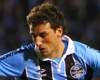 Elano rompe o ligamento do joelho