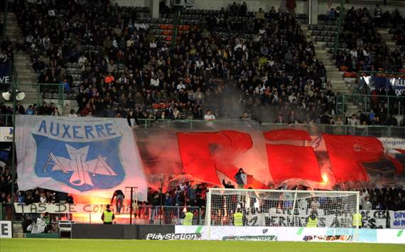 Review Piala Liga Prancis: Christopher Jullien Pastikan Kemenangan Auxerre