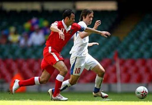 EM-Quali: Abschied von Wales: Ryan Giggs gegen Tschechiens Rosicky