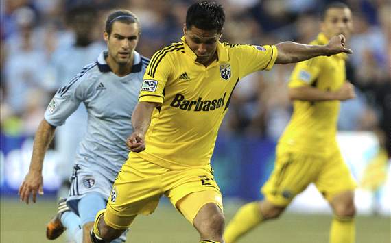 Jairo Arrieta, Columbus Crew; Graham Zusi, Sporting Kansas City; MLS