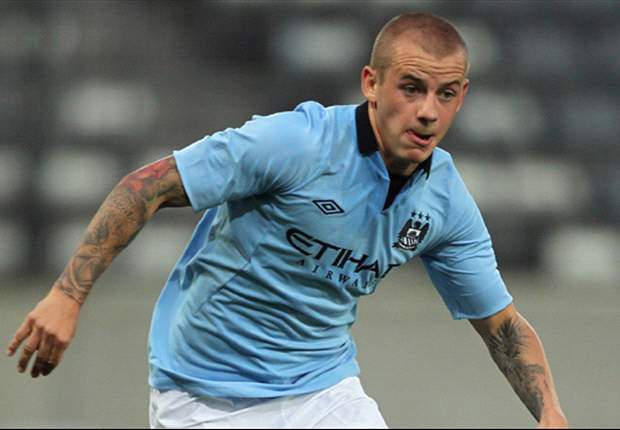 Weiss leaves Manchester City for Pescara