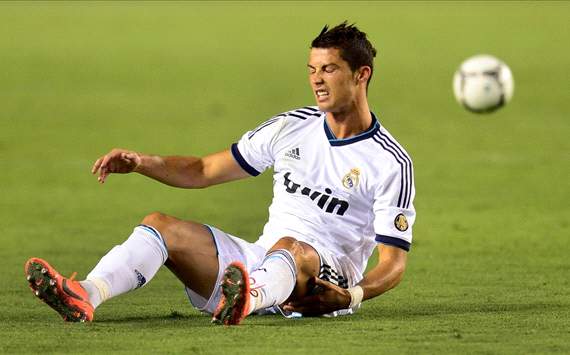 Cristiano Ronaldo Yakin Kaka Bertahan