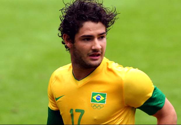 Menezes: Pato must resolve injury problems