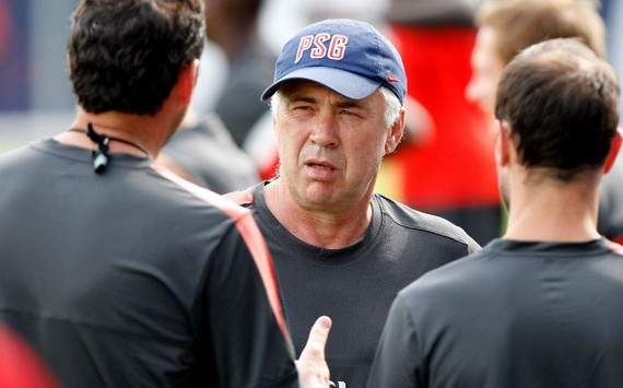 Carlo Ancelotti Dinginkan Rumor Ashley Cole