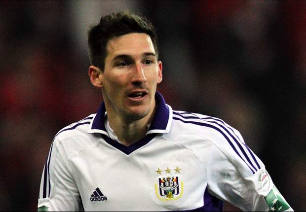 Sacha Kljestan is waiting for Jurgen Klinsmann to give him a chance with the U.S. national team