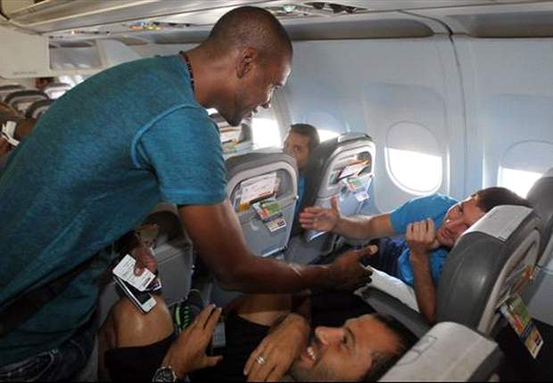 Barcelona's Abidal will play again, says doctor