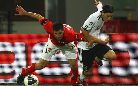 Germany lack a Pirlo-like figure in midfield, says former Austrian international Paul Scharner