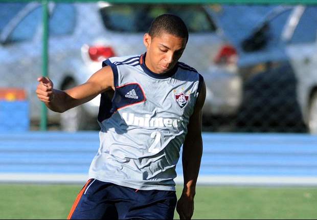 Chelsea confirms signing of Fluminense defender Wallace