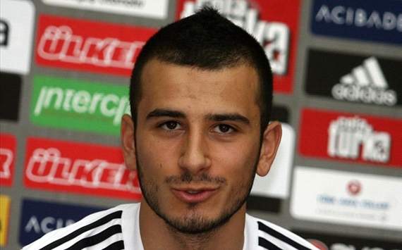 Arsenal Jual Oguzhan Ozyakup Ke Besiktas