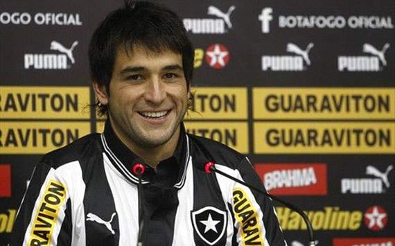 Lodeiro garante ter superado problemas com lesão e se diz encantado com torcida alvinegra