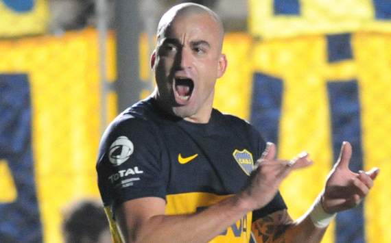 Fuerte discusión entre hinchas de Racing y jugadores de Boca