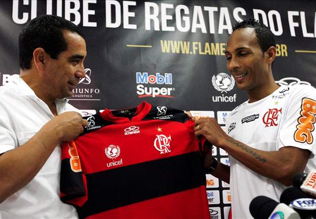 Fla: Liedson se despede dos companheiros 