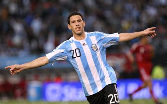 Maxi Rodriguez Sebut Kualitas Sepakbola Argentina Menurun