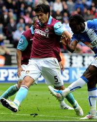Victor Moses,James Tomkins