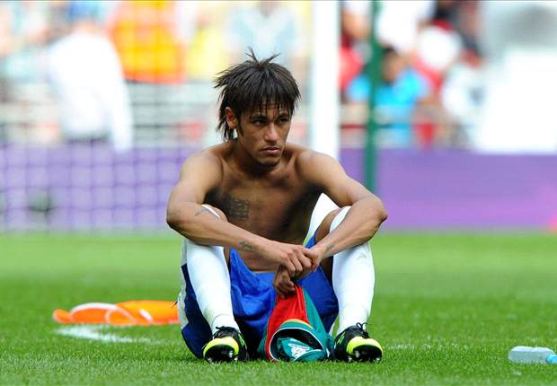 Neymar agent slams 'inferior' Pele