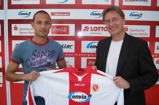 Energies Neuzugang Angelov mit Manager Heidrich
