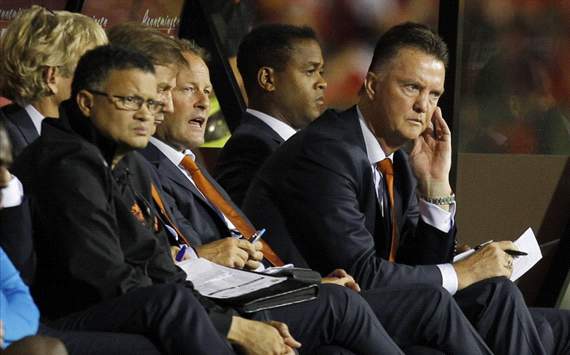 Louis Van Gaal Tinjau Hotel Brasil