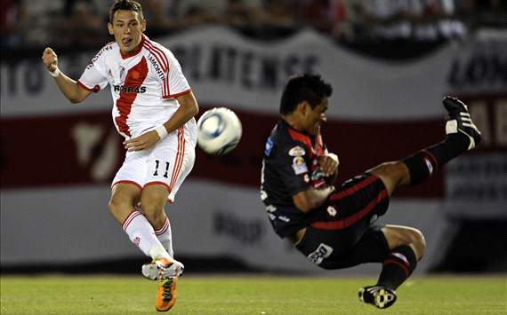 Official: Monaco seal €11m Ocampos deal