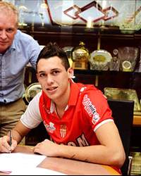 Lucas Ocampos signs for Mónaco