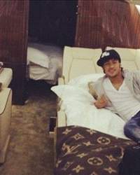 Neymar in a Private Jet to Brazil