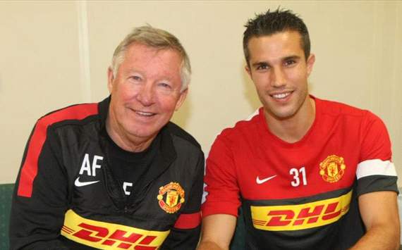 van persie move completed official