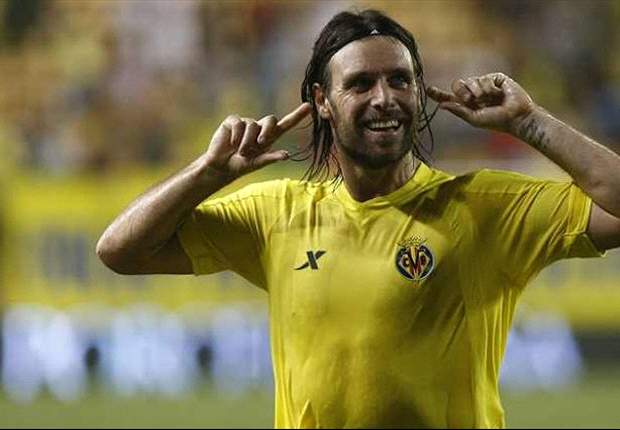 Sívori: "Imposible que llegue Cavenaghi"