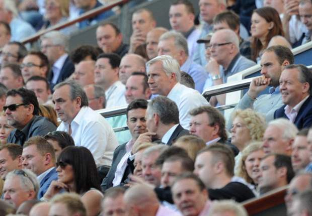 Newcastle boss Pardew accepts misconduct charge