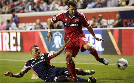 Fernando Cardenas, Gonzalo Segares; New England Revolution - Chicago Fire