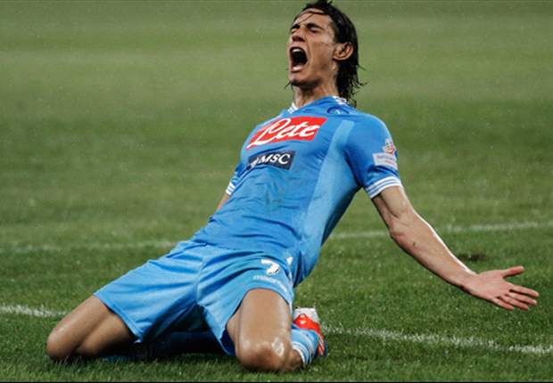 Cavani signs new Napoli deal