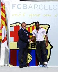 Sandro Rosell, Alex Song - FC Barcelona