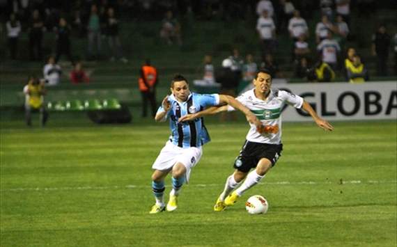 Pará assina contrato de três anos com o Grêmio