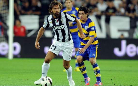 Pirlo contro Valdes in Juventus-Parma (Serie A, Getty Images)