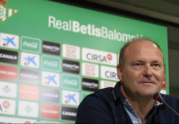 Barcelona are not a one man team, insists Betis coach