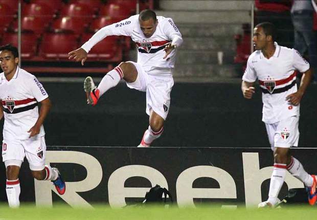 Brasileiro Round 29: Luis Fabiano strike puts Sao Paulo within touching distance of Copa Libertadores qualification