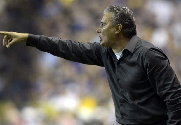 Rivaldo marca, mas São Caetano e Corinthians ficam no empate