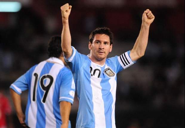 Messi praises Argentina fans following Paraguay victory