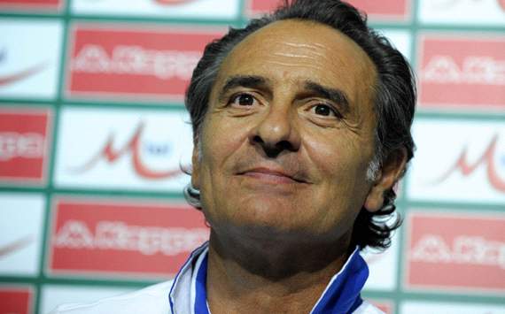 Prandelli reassures De Rossi over Italy career