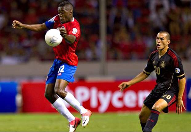 Eliminatoria Concacaf: México gana a una débil selección costarricense (0-2)