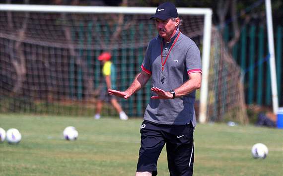 PSSI Djohar Arifin Akan Laporkan Alfred Riedl Ke FIFA