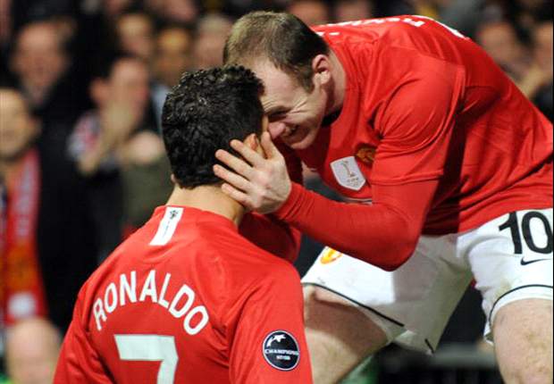 Ronaldo can’t walk past his reflection without admiring it, says Rooney