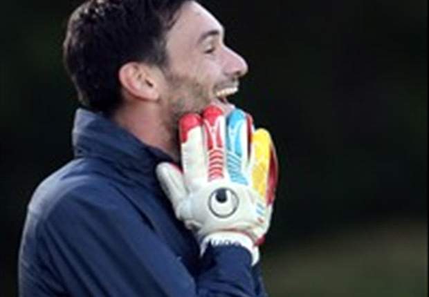 Deschamps unconcerned by Lloris situation at Tottenham
