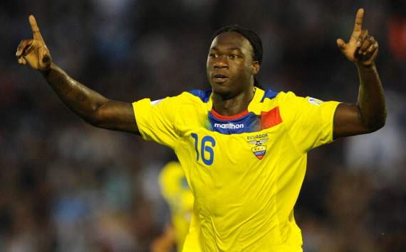 Felipe Caicedo - Uruguay vs Ecuador