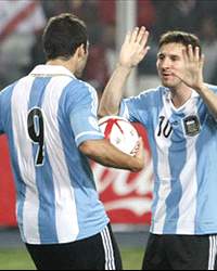Higuaín - Messi - Perú-Argentina