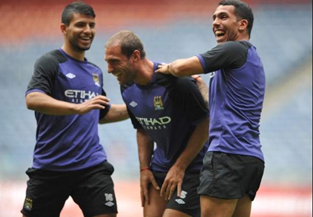 Aguero is still happy at Manchester City, says Zabaleta
