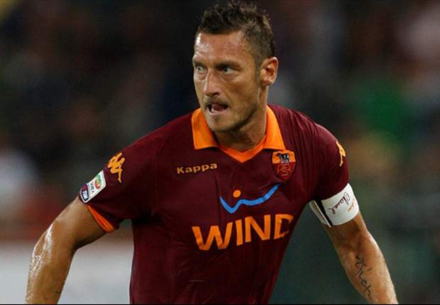 Highlander Totti, nessun limite alla leggenda da capitano: "Magari gioco nella Roma fino ai cinquant'anni, se ci riesco qualcuno si ammazza..."