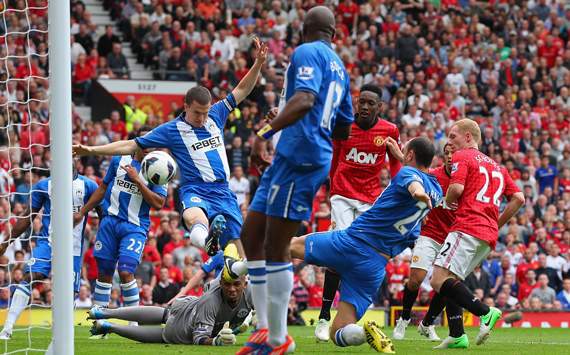 EPL - Manchester United v Wigan Athletic,  Paul Scholes 