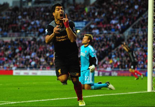 Rodgers defends 'outstanding' Suarez after booking for diving