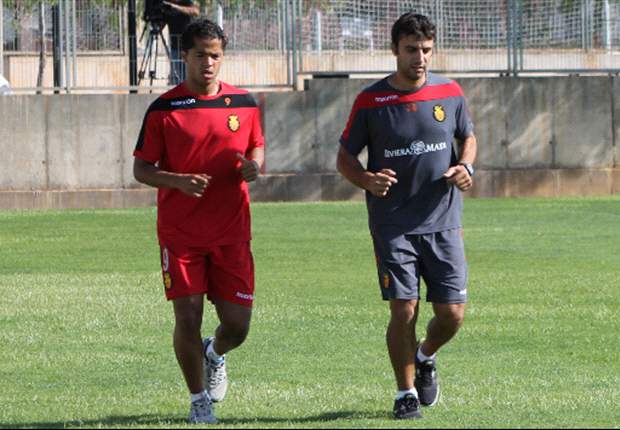 Mallorca holds Giovani dos Santos out of Valencia clash