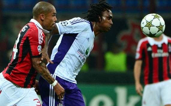 Nigel De Jong and Dieumerci Mbokani  - Ac Milan-Anderlecht